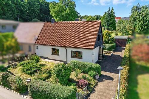 Hausansicht Straßenseite - 4 Zimmer Einfamilienhaus zum Kaufen in Chemnitz