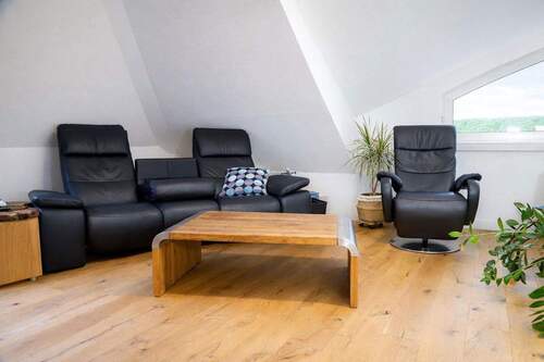 Schlafzimmer 2 (OG) - 