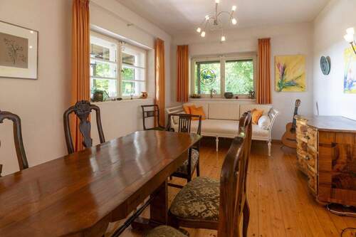 Salon für bessondere Anlässe - 9 Zimmer Einfamilienhaus in Waging am See