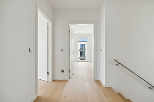 Der repräsentative Eingangsbereich - 3 Zimmer Etagenwohnung zur Miete in Binz