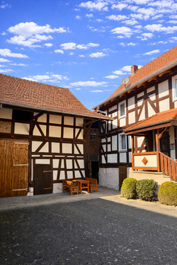 Wohnhaus / Scheune - 