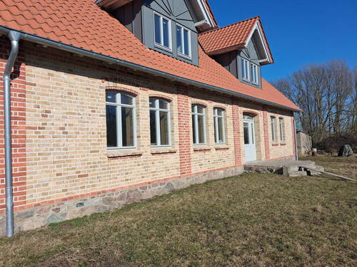 Südseite - 8 Zimmer Einfamilienhaus zum Kaufen in Behren-Lübchin