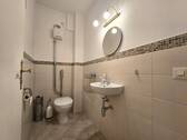 EG WC - 