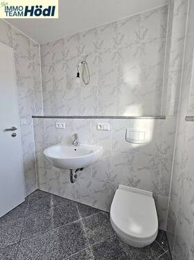 2.Foto TGL-Duschbad im DG - 