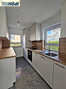 Küche samt neuer Einbauküche - Reihenendhaus mit 112,90 m&sup2; in Reutlingen zur Miete
