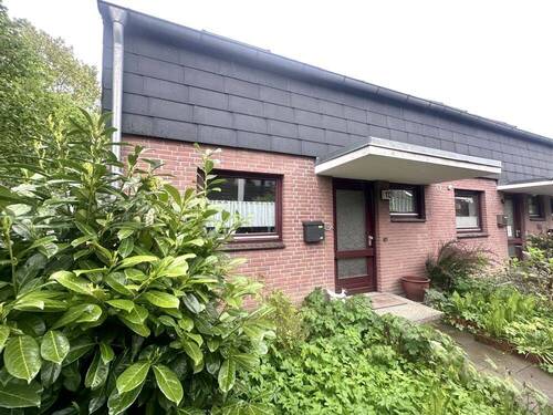 Eingangsseite - Interessantes Endreihenhaus mit Loggia und Einliegerwohnung