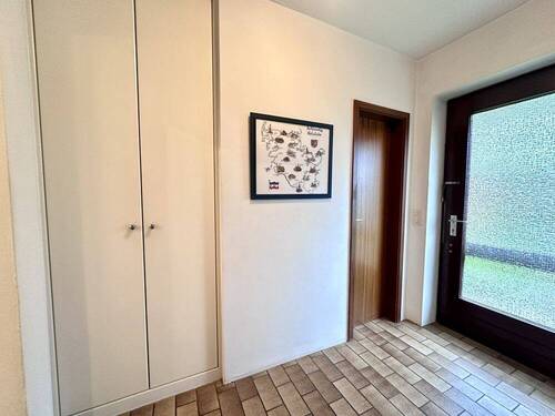 Flur im EG - 7 Zimmer Reihenendhaus in Pansdorf