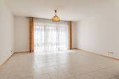 WG links - Wohnzimmer & Terrassenzugang - 