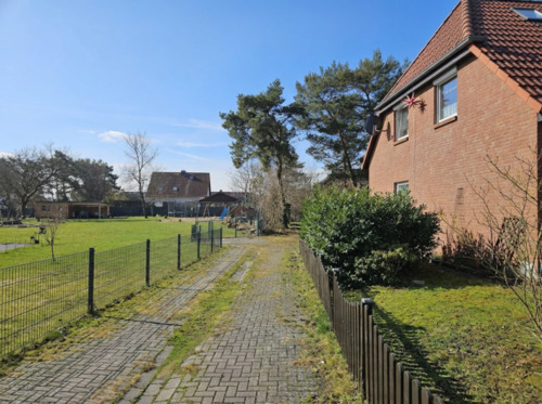 Zufahrt zum Baugrundstück - 