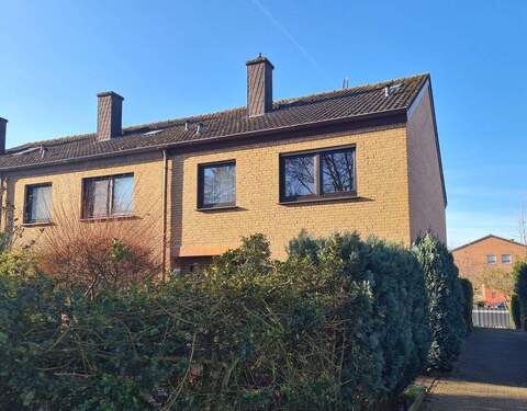 Ansicht - Ahlener Innenstadt, ein Reihenendhaus mit kleinem Garten, Vollkeller und Garage.