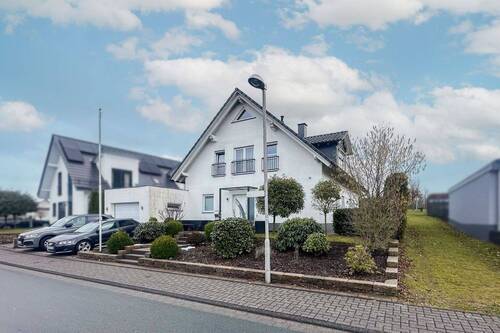 Hausansicht - Modernes, freistehendes Einfamilienhaus in Olpe