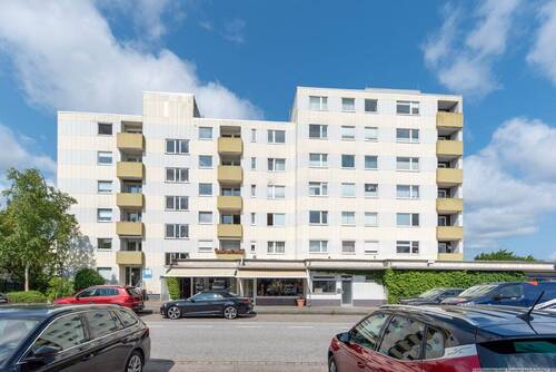 Hausansicht - 4 Zimmer Etagenwohnung zum Kaufen in Kiel