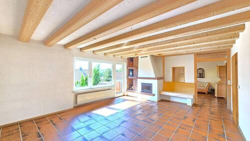 Bild 2 - 8 Zimmer Mehrfamilienhaus, Wohnhaus in Küssaberg