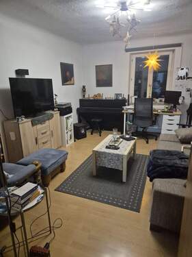 Wohnzimmer - Helle 3-Zimmer-Wohnung Nahe Uniklinik (Petrinistraße) (Keine Haustiere)