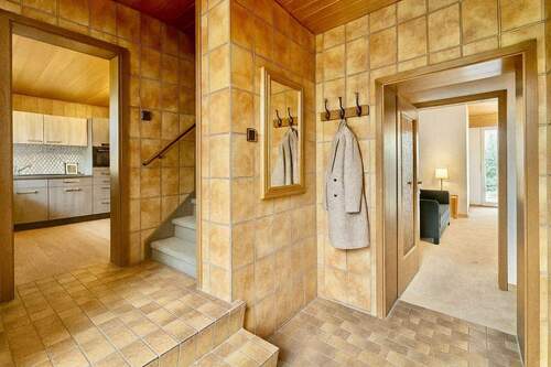 Eingangsbereich des Hauses - 4 Zimmer Doppelhaushälfte zum Kaufen in Bochum