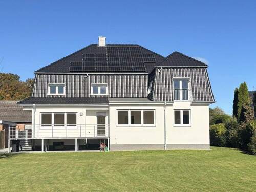 Gartenansicht - 8 Zimmer Mehrfamilienhaus, Wohnhaus zum Kaufen in Lehrte