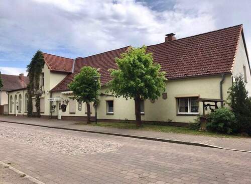 Frontansicht - 1 Zimmer Bauernhaus, Landhaus in Kleinzerlang