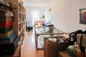 Wohn-und Esszimmer(1) - Top Lage! 2-Zimmer-Wohnung mit Loggia und separater Küche - zentral & straßenbahnnah