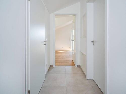 Flur - 2 Zimmer Etagenwohnung zum Kaufen in Parsdorf