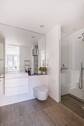 Bad mit Dusche - 