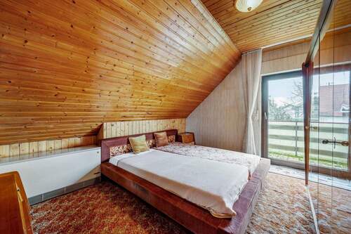 Schlafzimmer Hinterhaus - 