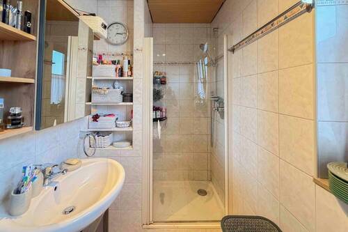 Badezimmer 1. OG - 
