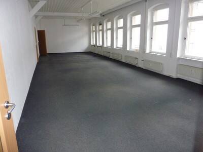 25018-1.jpg - 4 Zimmer Büro zur Miete in Weißenfels