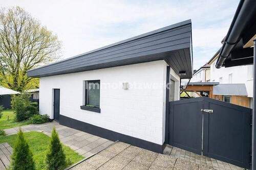 Garagenansicht - 5 Zimmer Doppelhaushälfte in Wunsiedel