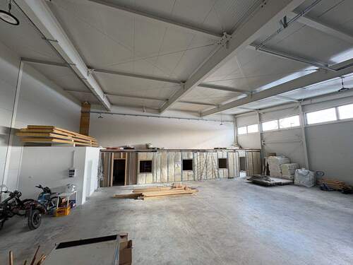 Büroeinbau - Halle zur Miete in Burgthann