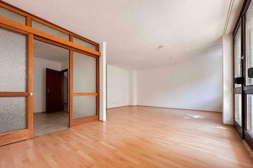 Wohnzimmer (2) - 3 Zimmer Einfamilienhaus in Nürnberg