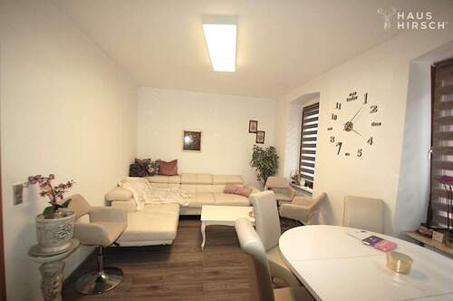 Wohn-Eßzimmer 1. OG - 1 Zimmer Mehrfamilienhaus, Wohnhaus in Hirschhorn (Neckar)