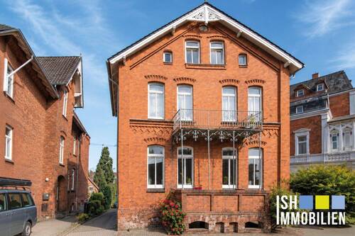 Außenansicht - Großzügige Etagenwohnung mit historischem Charme in Stade