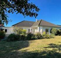 Moderner Bungalow mit Einbauküche, Kamin und Garage in Neuenkirchen