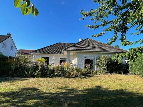 Ansicht Rückseite - 3 Zimmer Bungalow zur Miete in Neuenkirchen