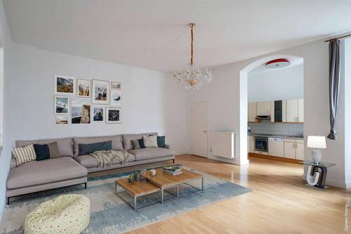 Digitales Staging Wohnzimmer - 3 Zimmer Etagenwohnung zum Kaufen in Berlin