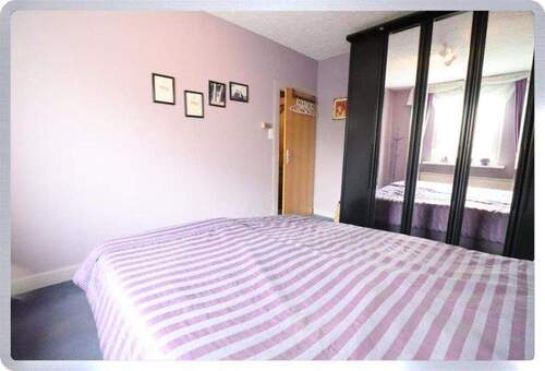 Zimmer - 8 Zimmer Doppelhaushälfte zum Kaufen in Rodgau