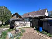 Rückeite mit Garten u Schuppen - 