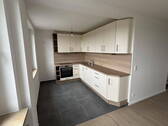 Bild 1 - Exklusive 3-Zimmer-Wohnung mit Balkon und EBK in Hamburg Farmsen