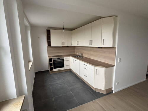 Bild 1 - Exklusive 3-Zimmer-Wohnung mit Balkon und EBK in Hamburg Farmsen
