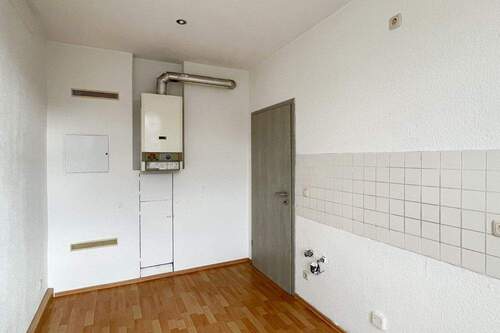 Küche mit Gasetagenheizung der Wohnung - 