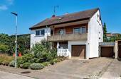 Dreifamilienhaus Ansicht - Charmantes Dreifamilienhaus in ruhiger Lage
