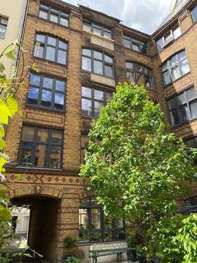 Sommer-Ansicht hinterer Gewerbehof - 