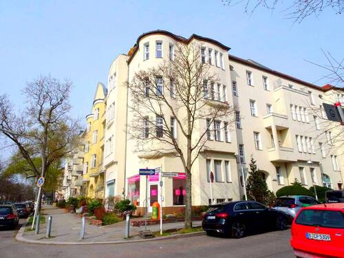 Ihr erster Eindruck: Eleganz von außen - 5 Zimmer Etagenwohnung in Berlin