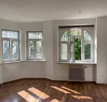 Studenten aufgepasst!! 4-Zimmer -WG-Wohnung . 2 min z. Hochschule. Bezug sofort. Zentrumslage. - Villingen-Schwenningen