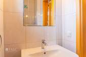 Gäste WC - 4 Zimmer Doppelhaushälfte zum Kaufen in Wassenberg