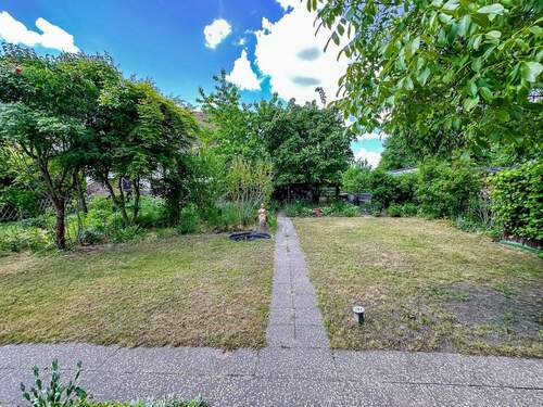 Blick vom Wintergarten - 