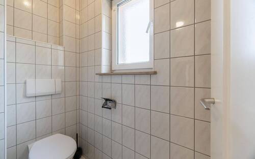 WC - 