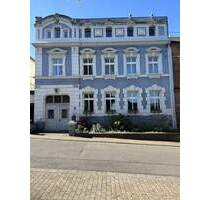 Liebhaberobjekt - einseitig angebautes historisches Vierfamilienhaus in Illingen zu verkaufen