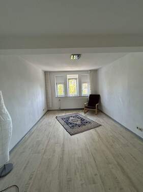 Bild 2 - 1 Zimmer Mehrfamilienhaus, Wohnhaus zum Kaufen in Illingen