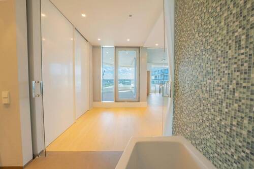 Bad en Suite mit Badewanne - 